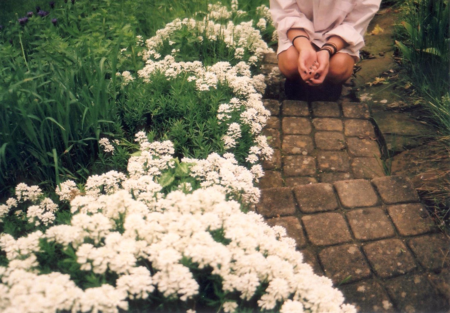 9 Ways To Spring Clean All The Toxic Thoughts That Are Holding You Back