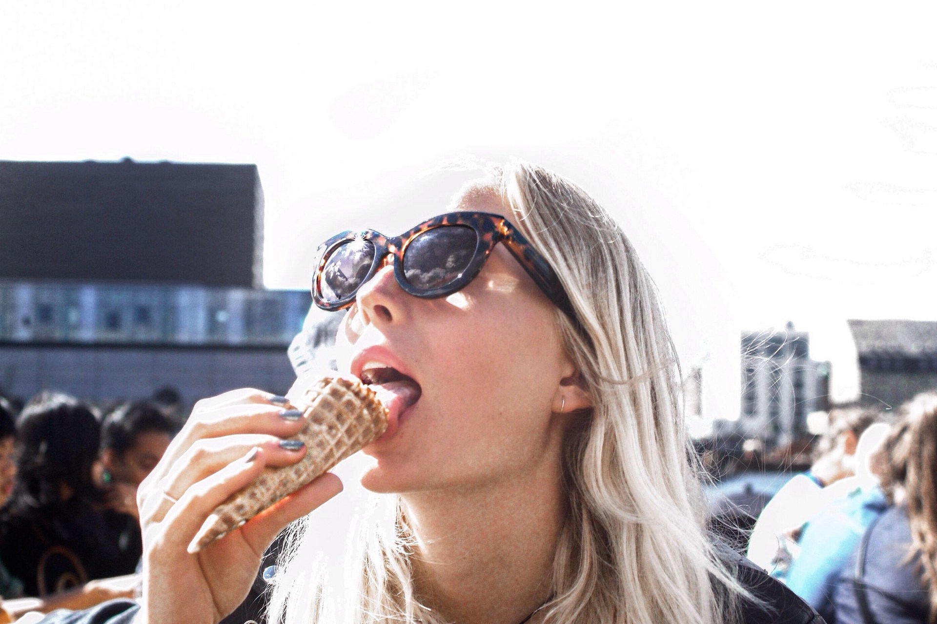 10 Hot Reasons You Should Date The Girl Who Has A Dirty Sense Of Humor