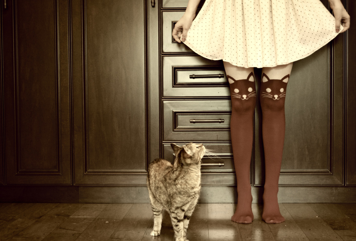 29 People Confess The Weird, Quirky Thing They Do When No One Else Is Around