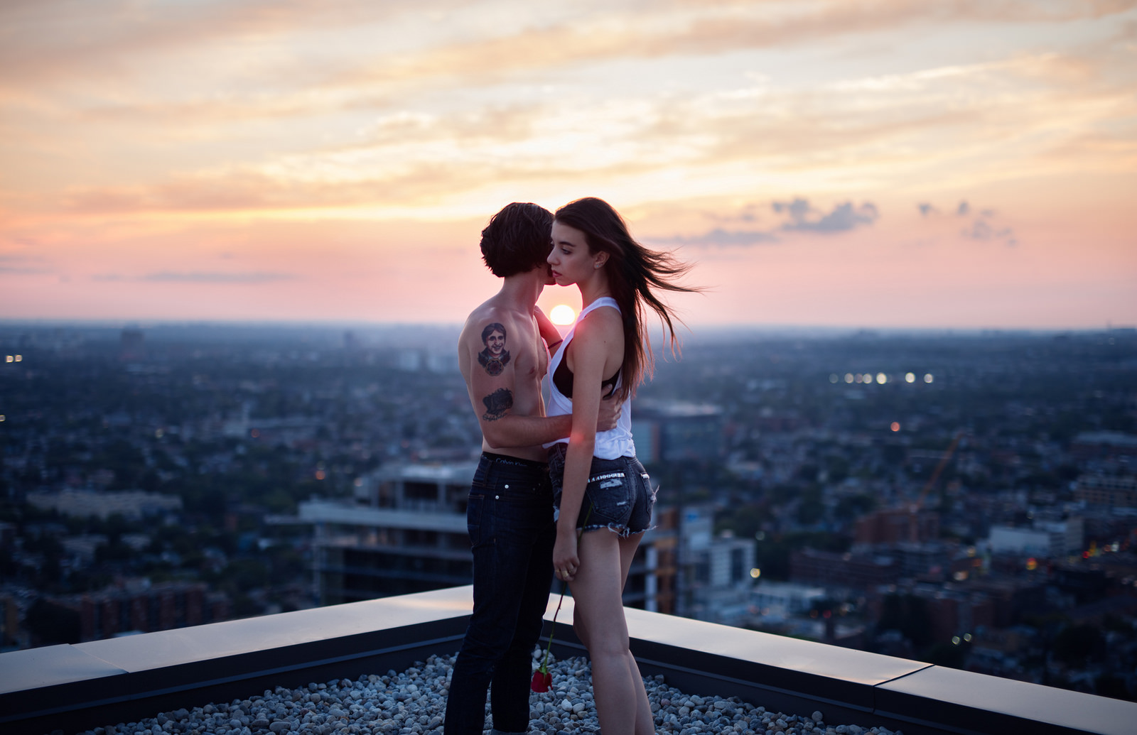 9 Obnoxious Things That Only Insecure Couples Do On Social Media