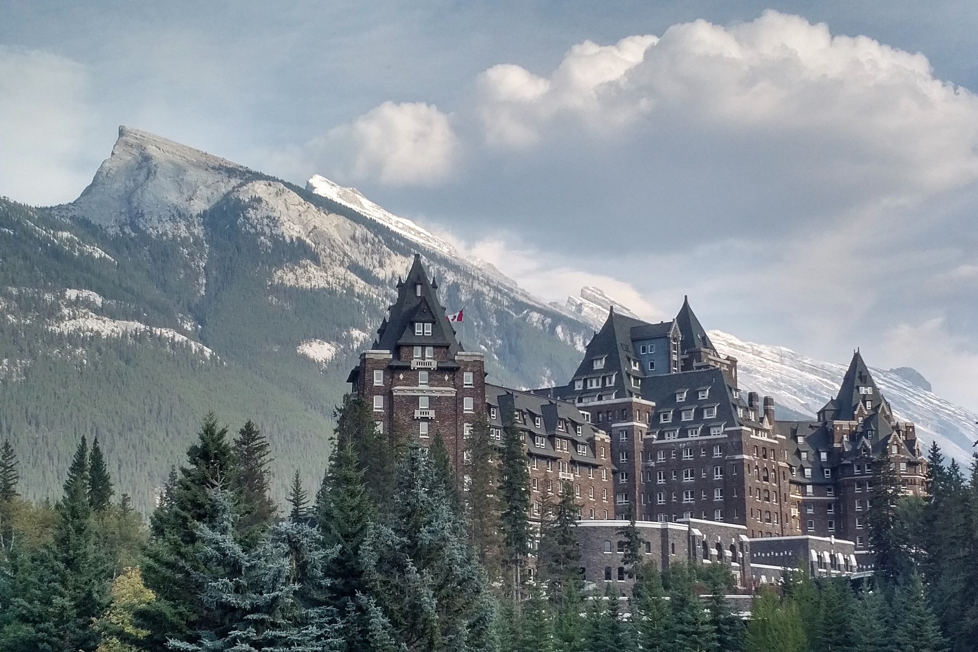 Here’s The 13 Most Haunted Places In Canada