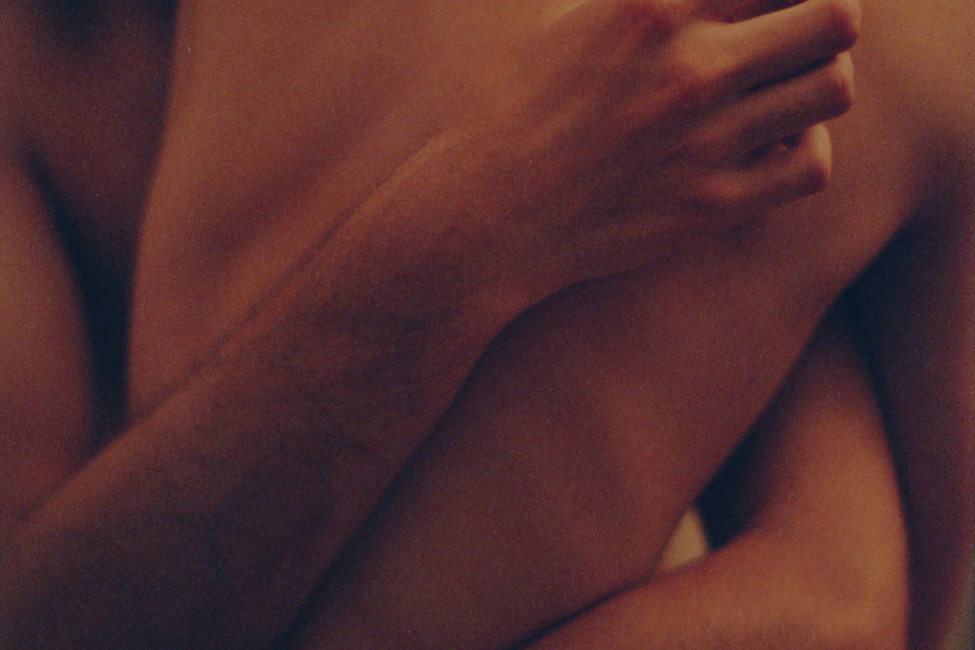 19 Men Share How They Really Feel About Crying In Front Of Their SO