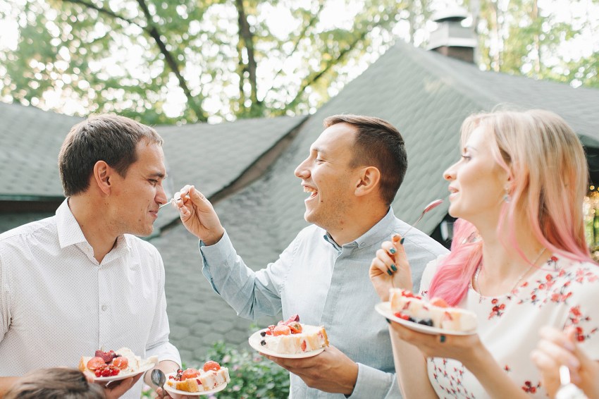 Read This If Being The One Single Friend Is Getting Really F*cking Old