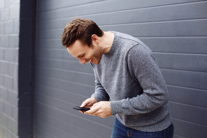 8 Dos And Don’ts Of Talking To Your Guy On The Phone