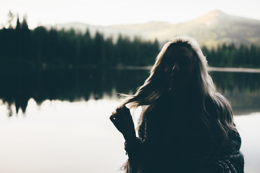 This Is What Happens When You’re A Strong Woman Who Feels Incredibly Lonely Sometimes