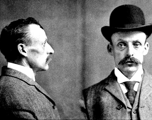 Albert Fish / (Wikimedia Commons) 