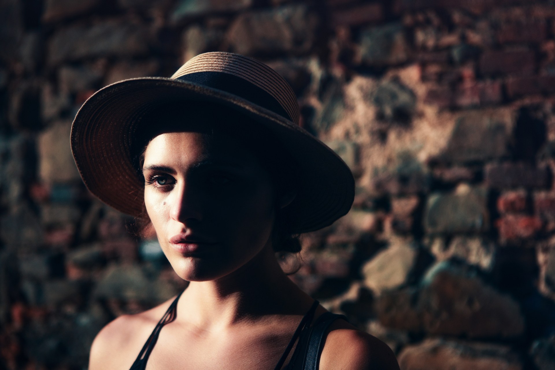What It Means To Love A Girl Who’s Guarded