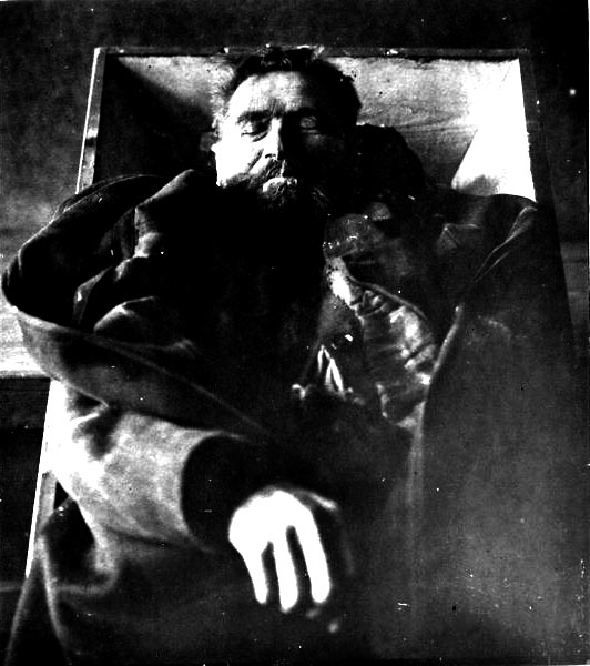 Karl Denke after his suicide. / (Wikimedia Commons) 