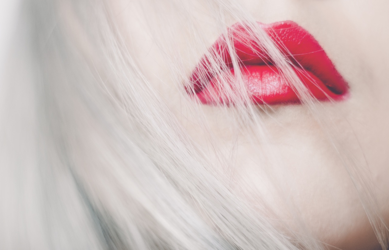 18 Major Kissing Mistakes That’ll Make You Look Like An Amateur