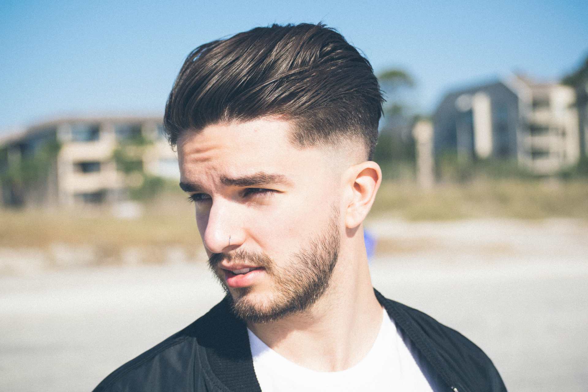 22 Subtle Signs He’s An Abusive Boyfriend, Even If He Acts Like A ‘Nice Guy’