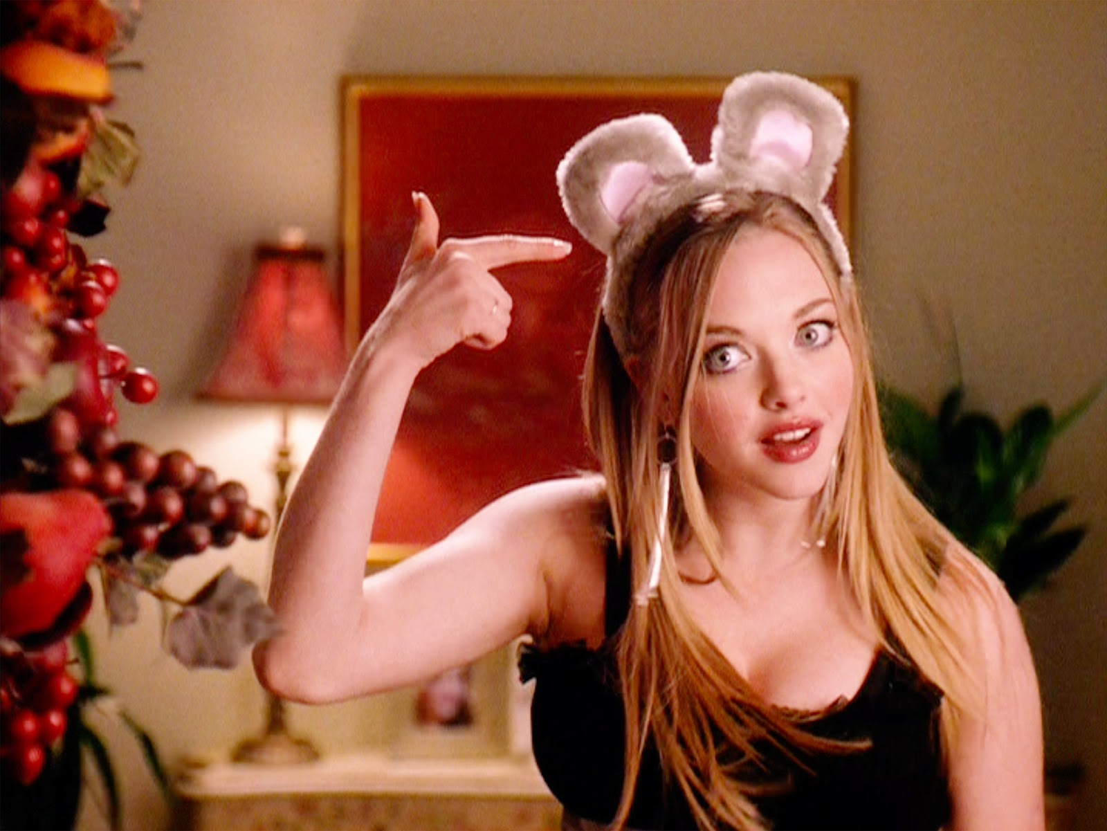21 Stages Every Generic White Girl Goes Through On Halloween