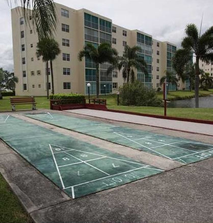 1981-shuffleboard