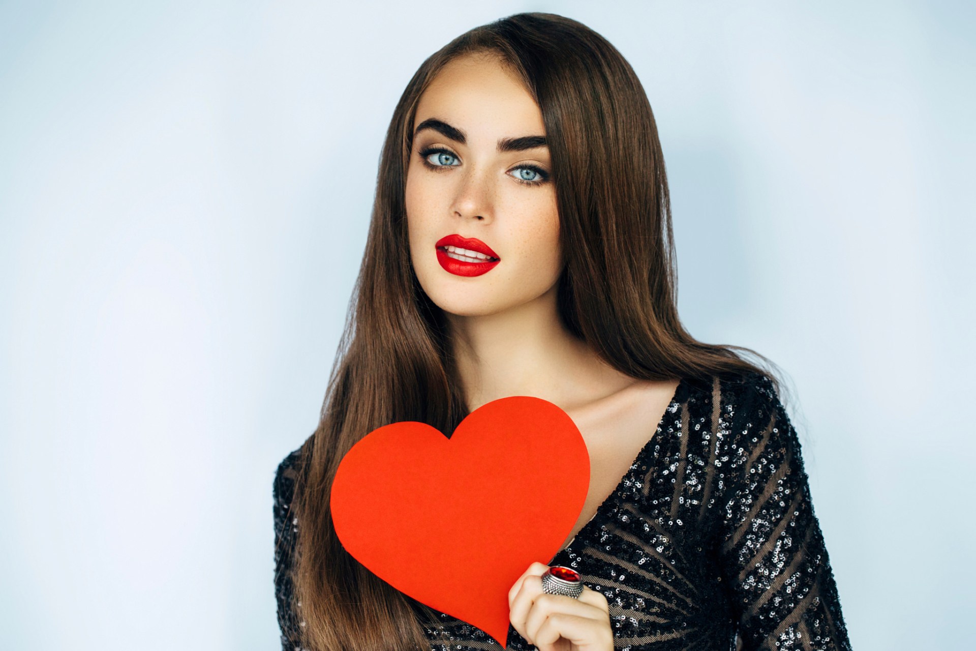 12 Signs You’re Turning Into The Jealous Girlfriend You Swore You’d Never Become