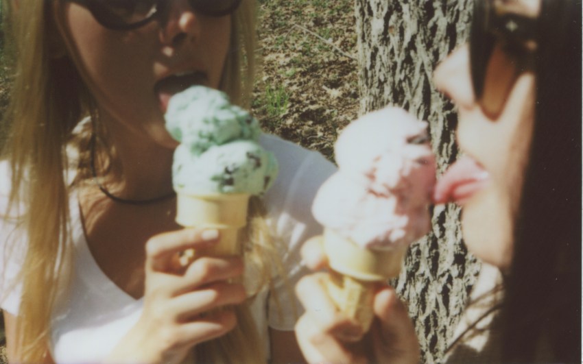 Here’s What Triggers Overeating (And What You Can Do To Break The Cycle)