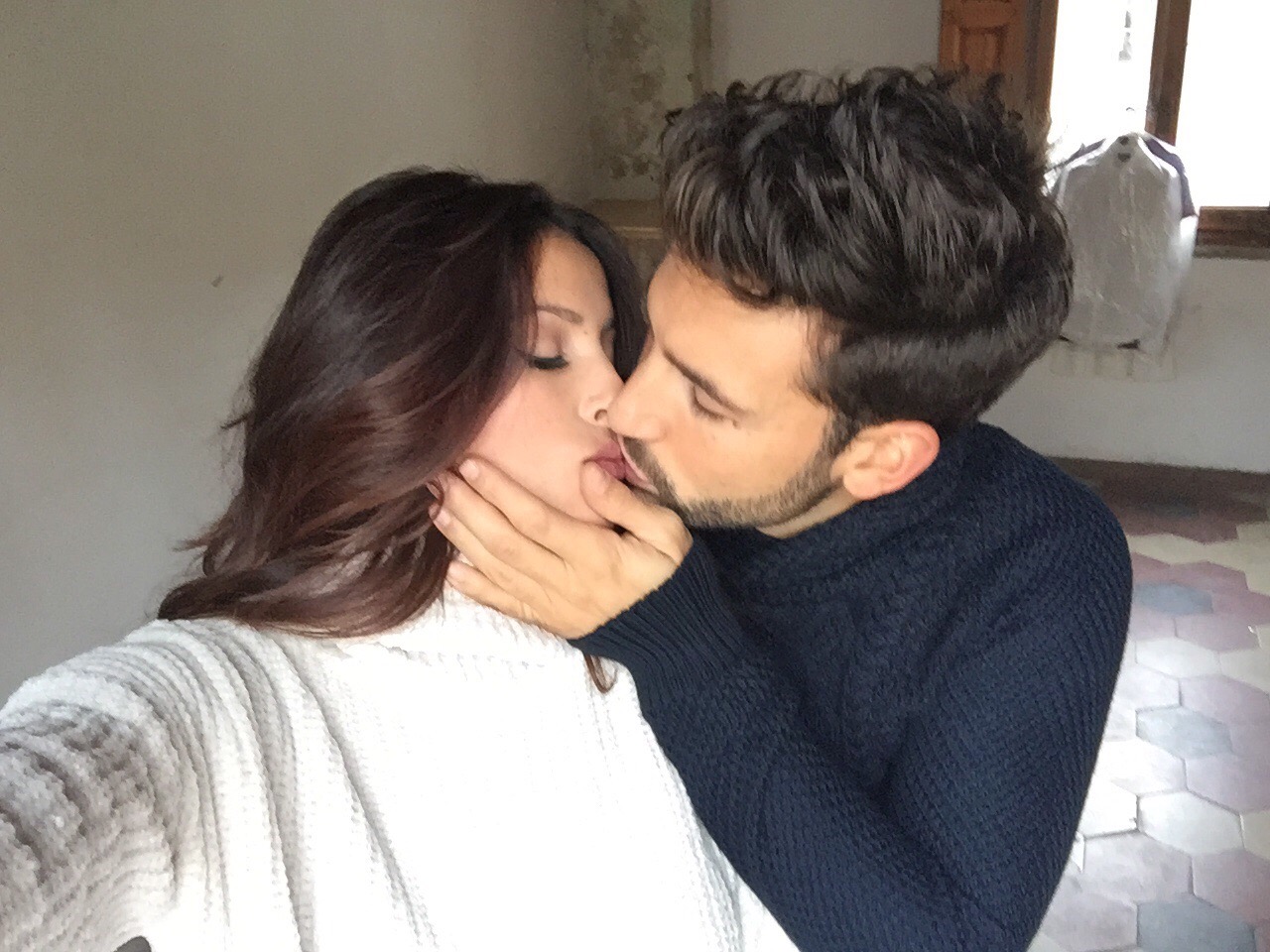 15 Things Men Never Realize We’re Doing Because We REALLY Like Them