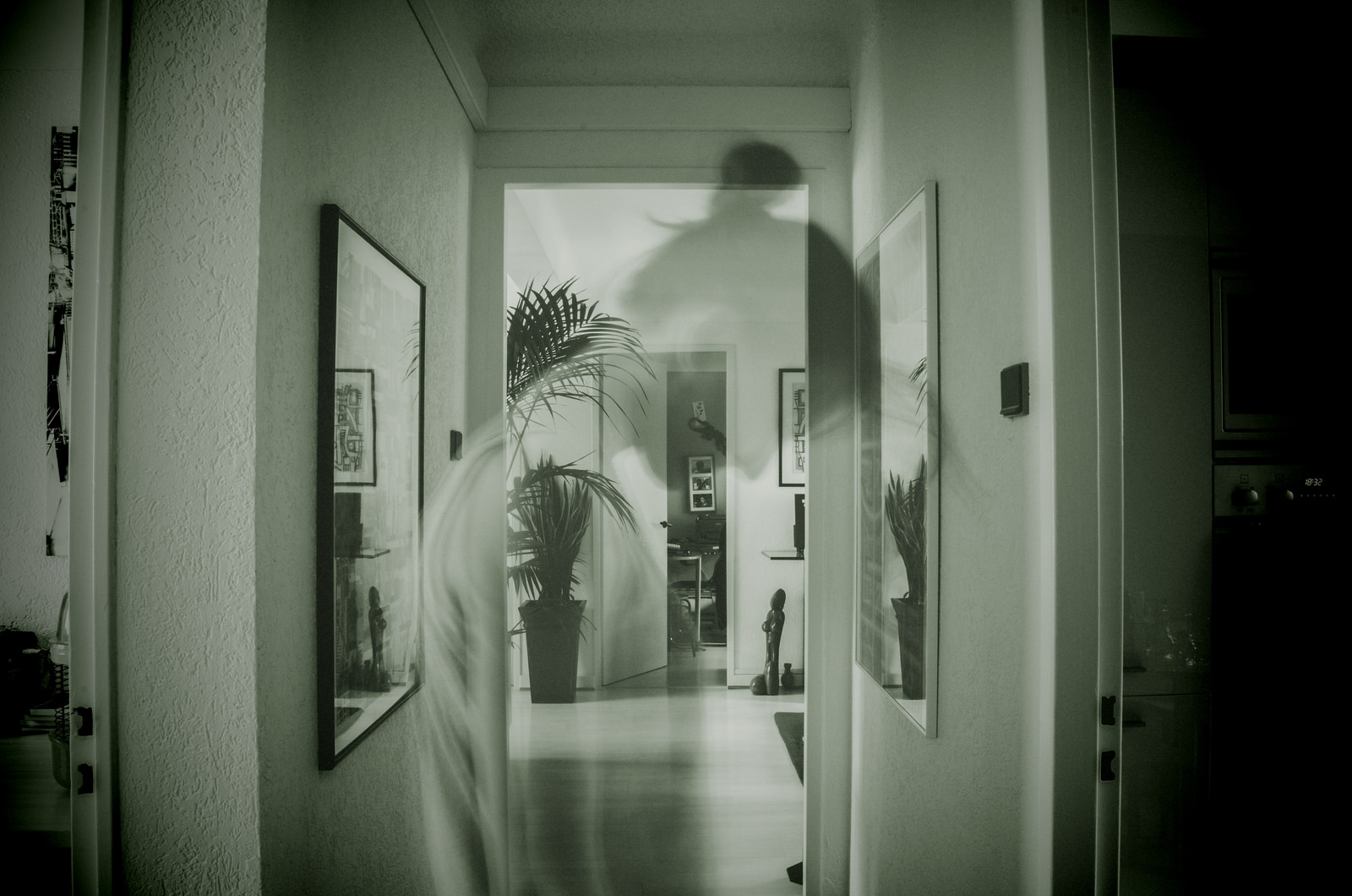 20 Of The Spookiest First-Person Accounts Of Seeing An Actual Spirit In The Real World That You’ll Ever Read
