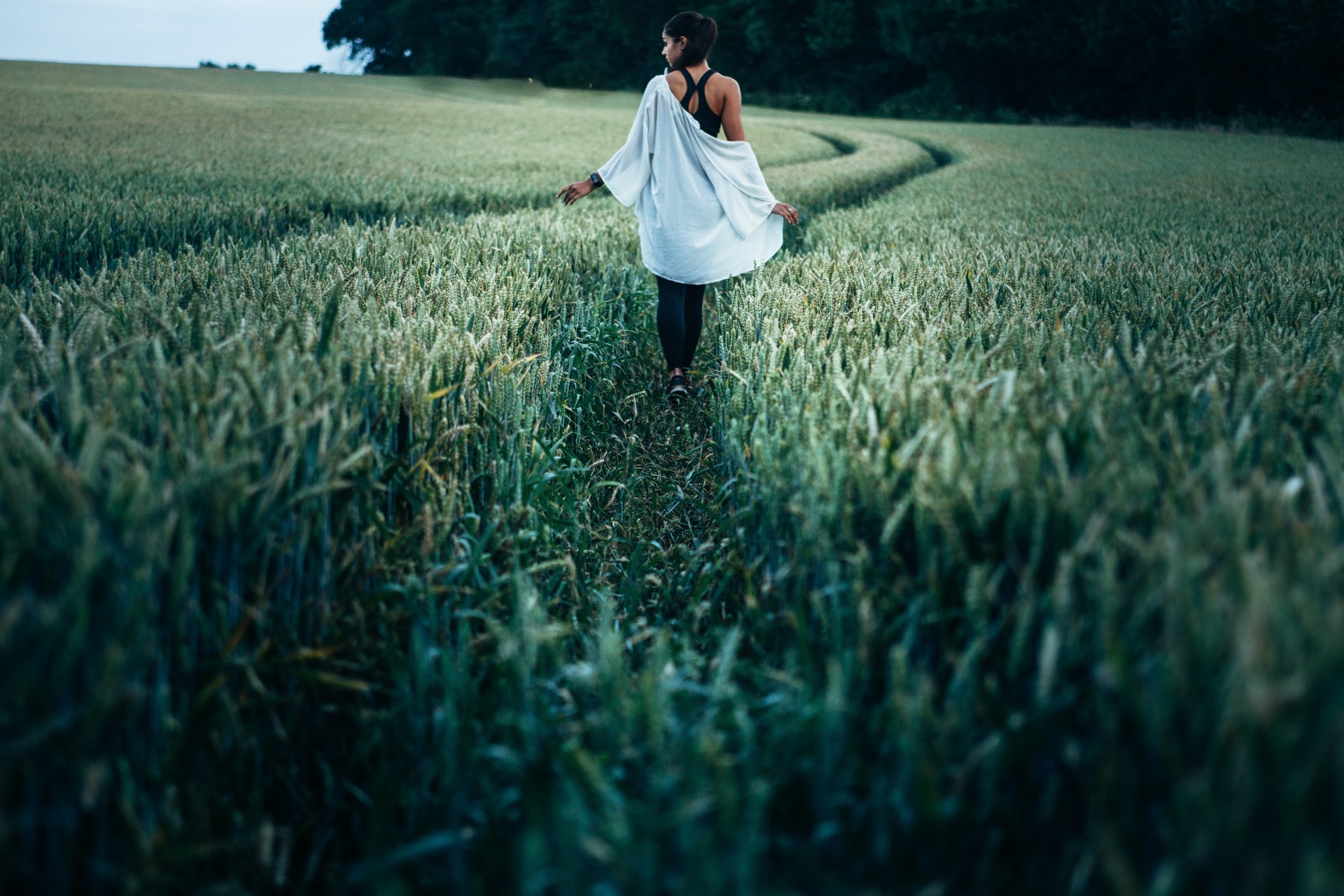 I Am But A Dainty Introvert (And That’s Why I Haven’t Texted You Back)