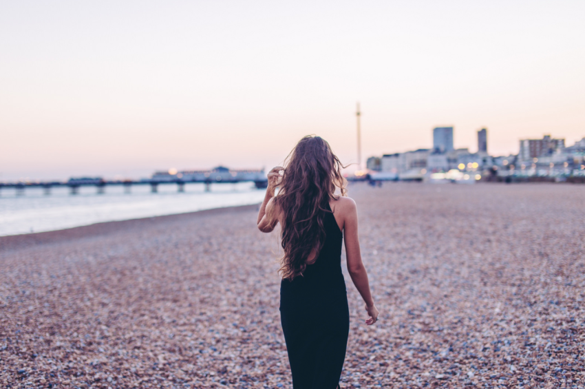 If She Does These 16 Things Without Being Asked, She’s The Kind Of Woman Worth Pursuing