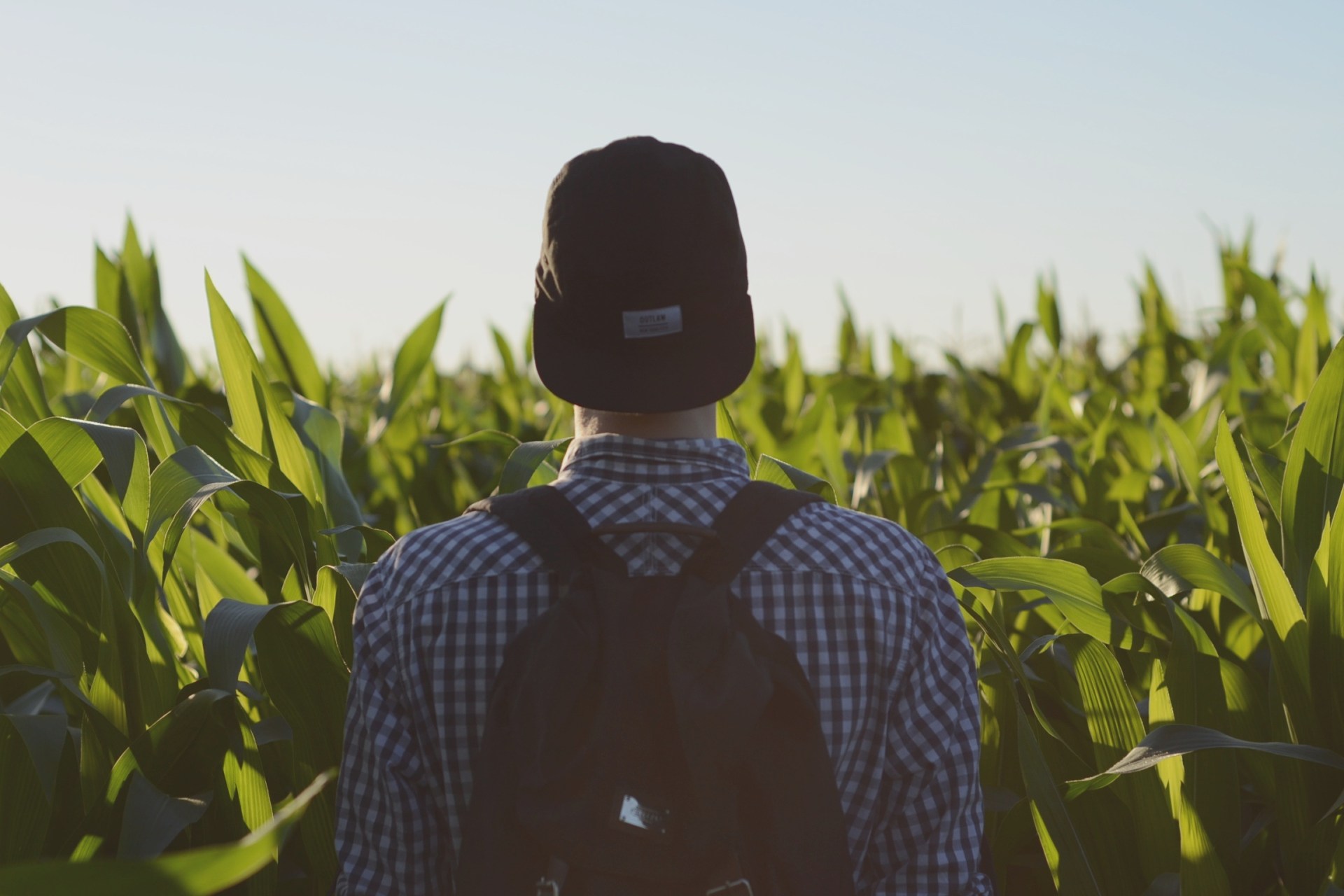 12 Telltale Signs You’re Dating A Total Basic Bro