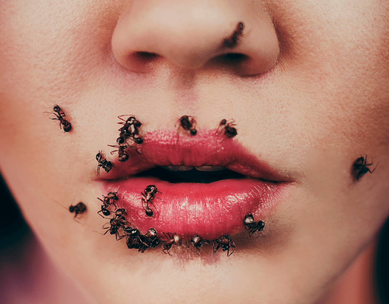 35 Truly Terrifying Original Short Stories That Will Grab You And Not Let Go