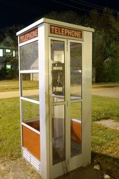 va-phone-booth