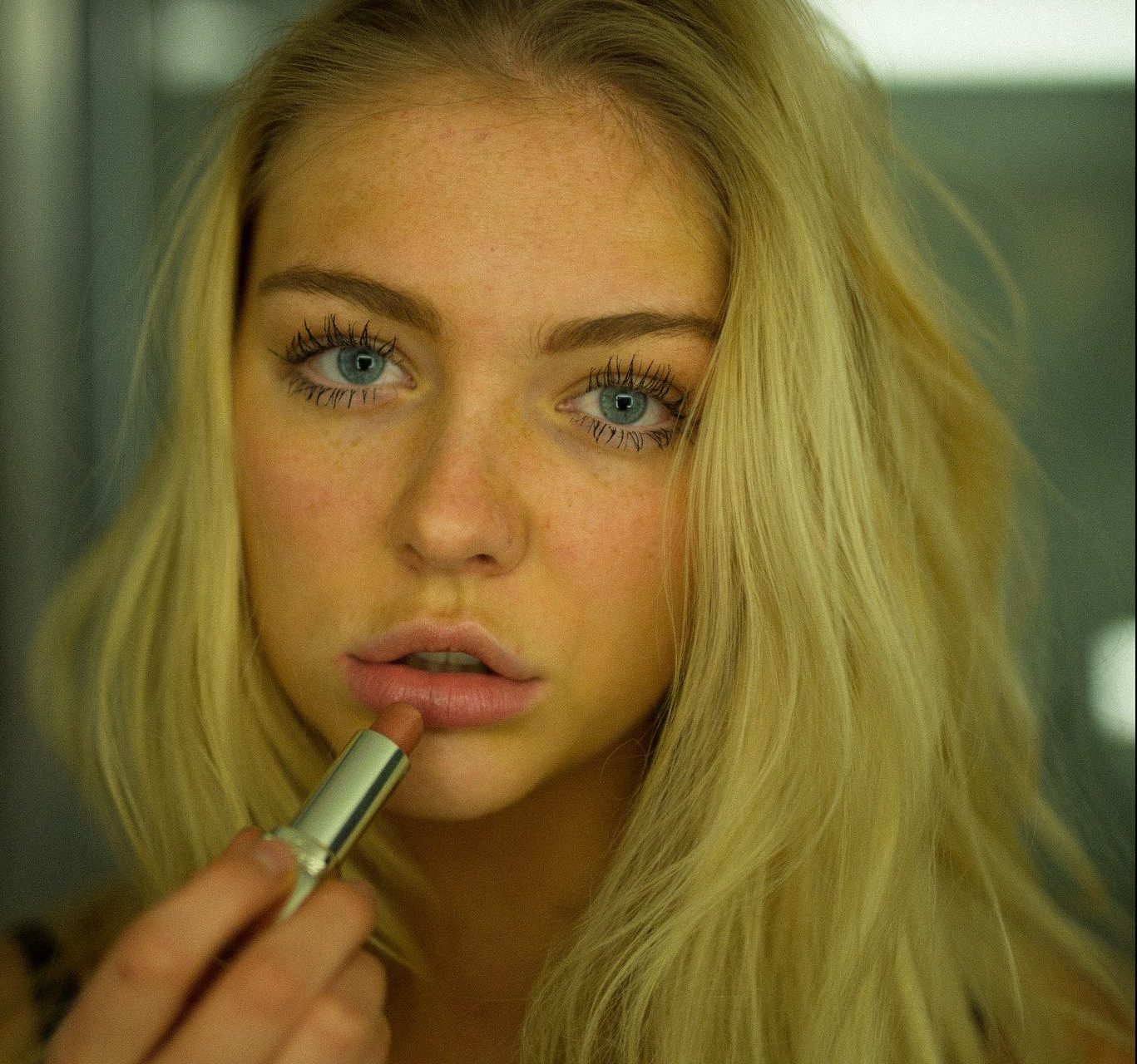 16 Signs His Mental Attraction To You Is As Strong As His Physical Attraction