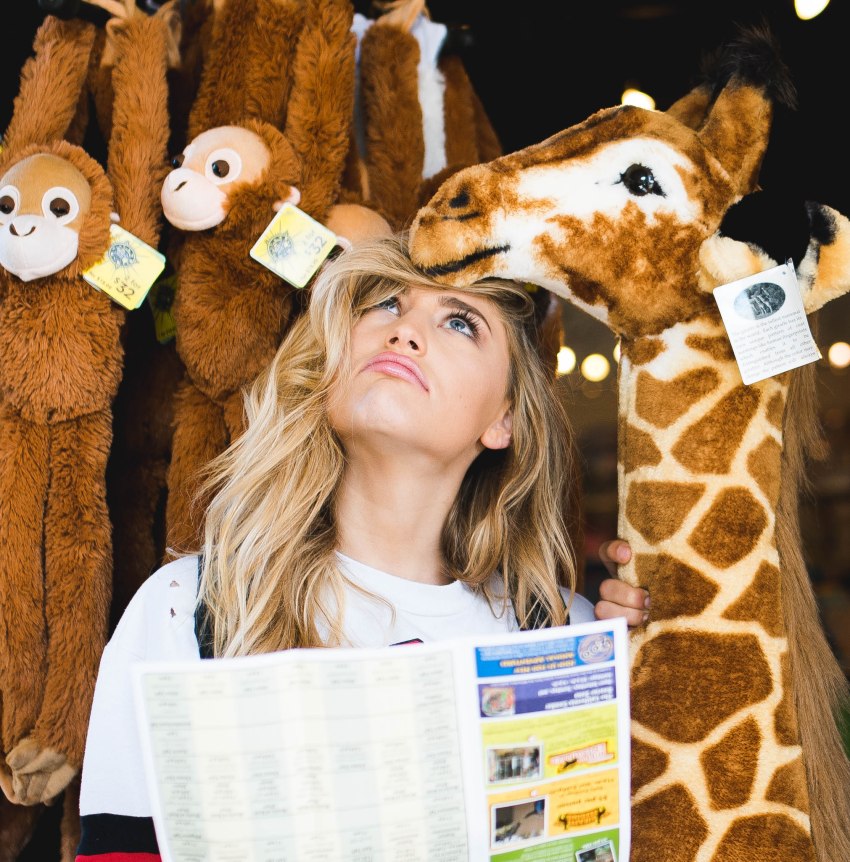 What Each Person In Your Life Really Wants For Christmas, Based On Their Zodiac Sign
