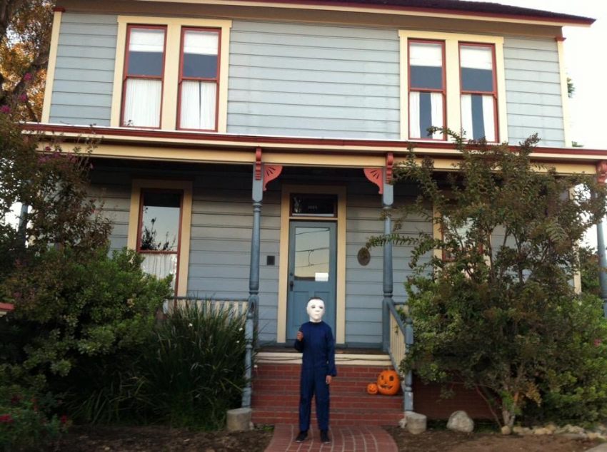 8 Places Every Horror Fan Needs To Visit In Los Angeles