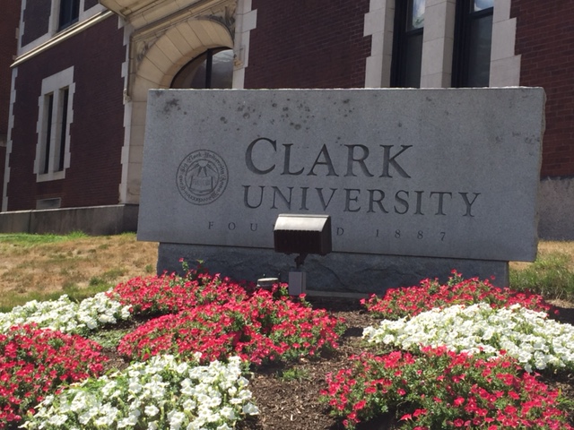 clark-sign