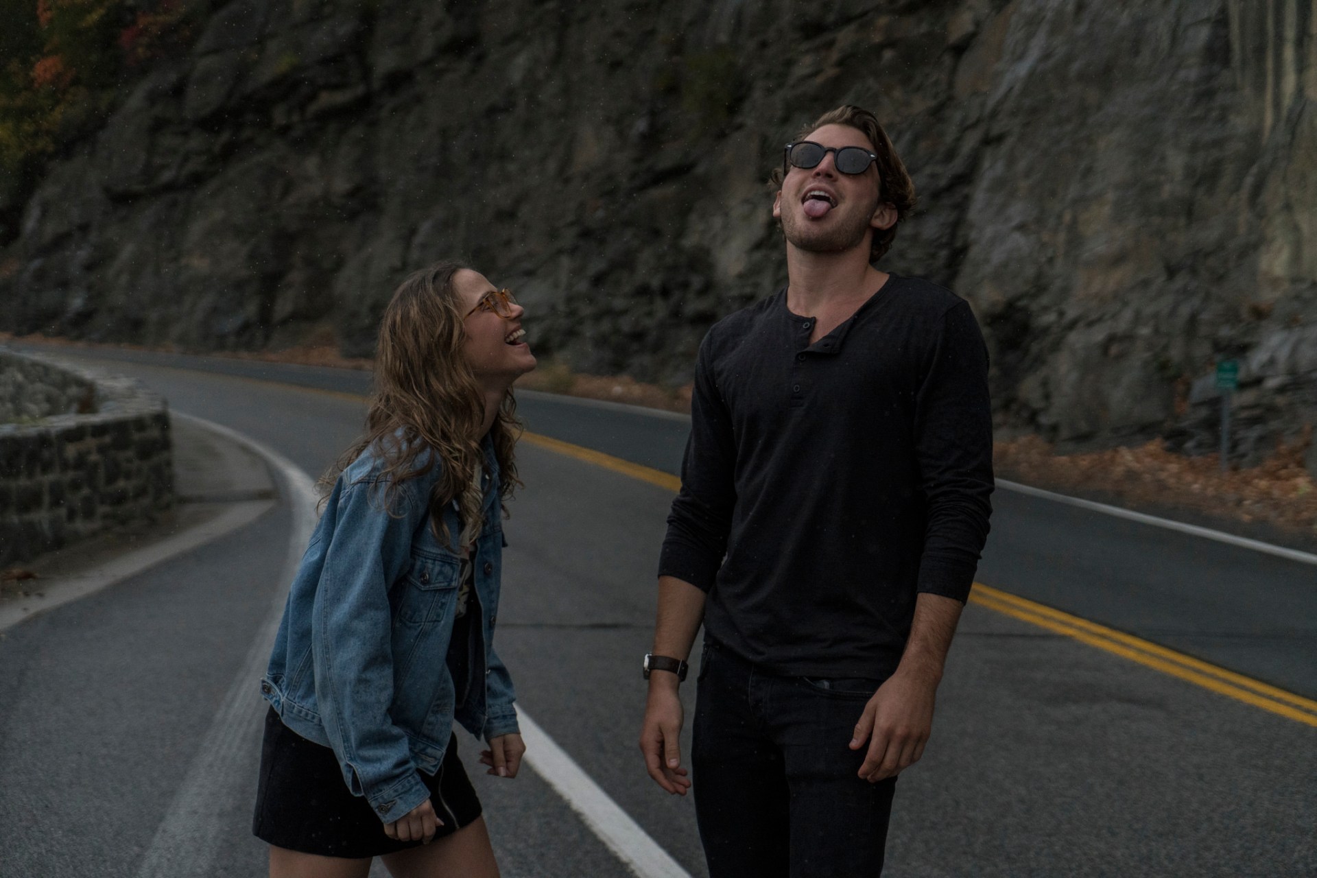 This Is What Mixed Signals Actually Mean (So You Can Quit Questioning How He Feels)