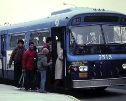 bus-kneeling