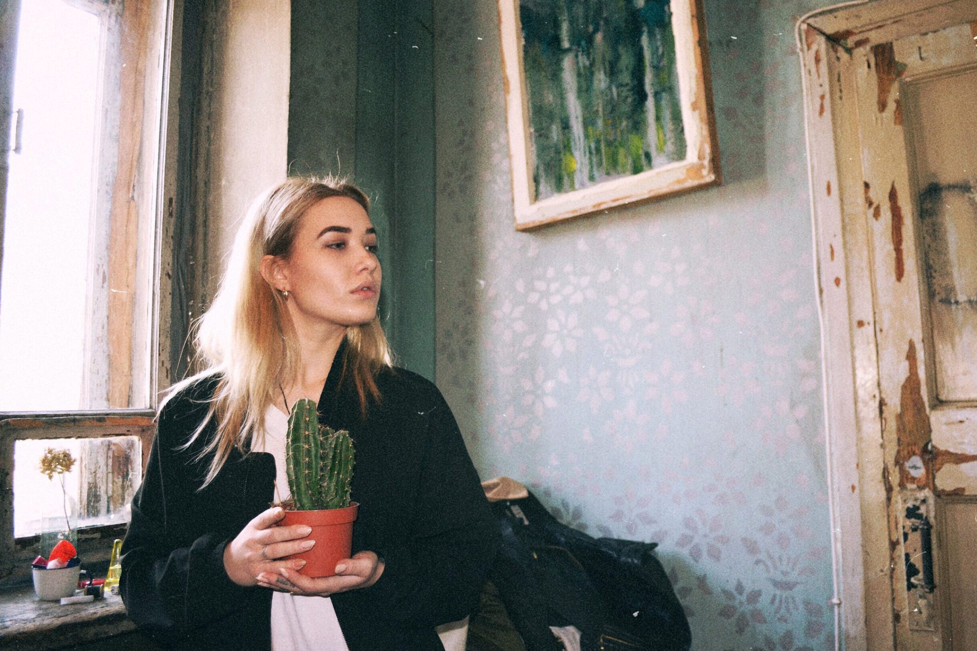 10 Everyday Struggles Of Being Both Strong And Sensitive
