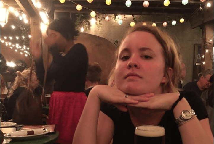 A Side-By-Side Comparison Of The Things Men And Women Say To Me In Bars