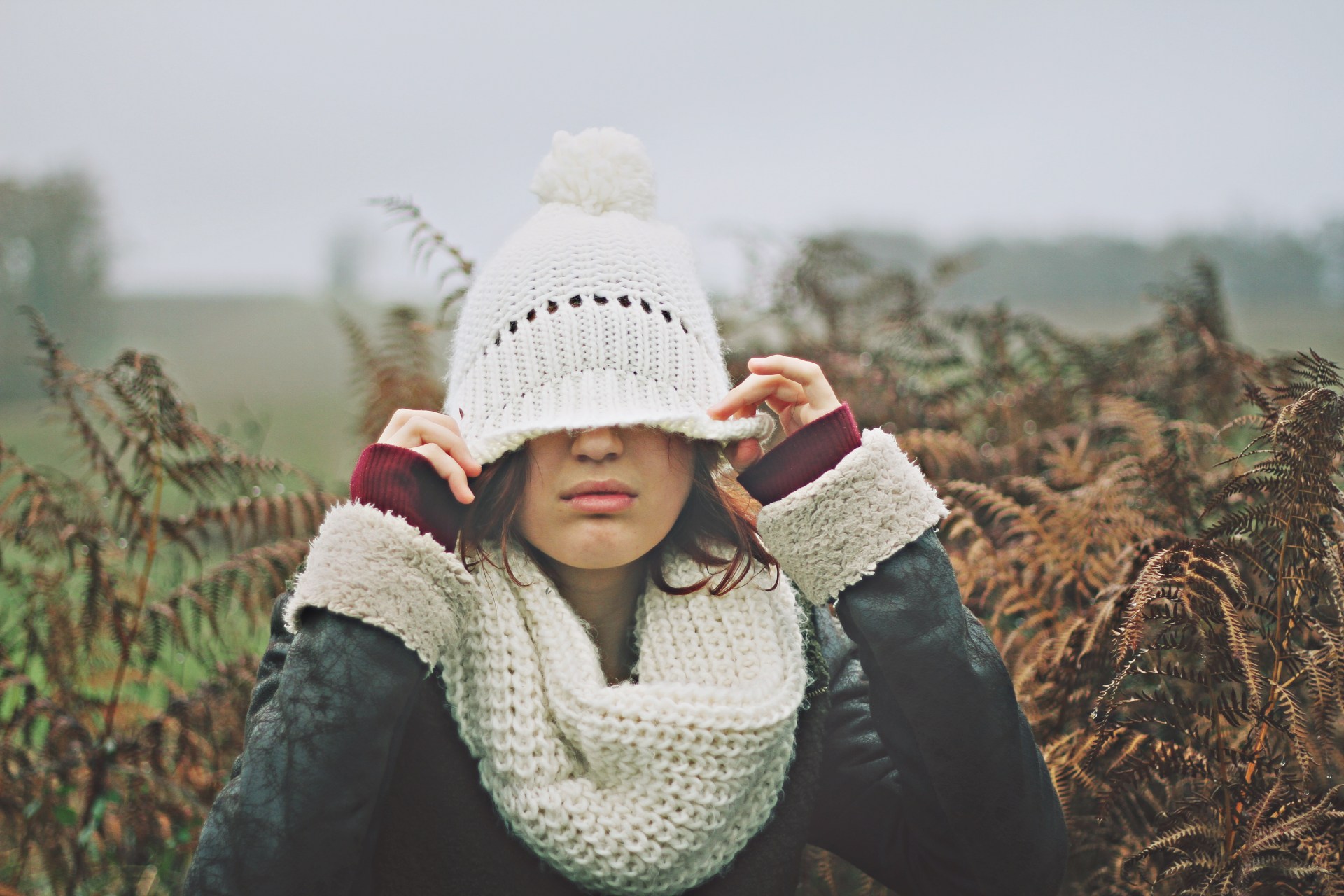 21 Nervous Habits Only People With Social Anxiety Understand