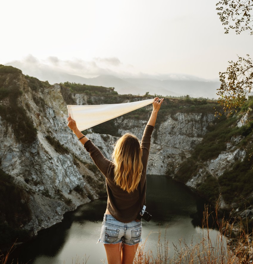Here’s One Simple Way To Feel Happier (In 5 Words), Based On Your Zodiac Sign