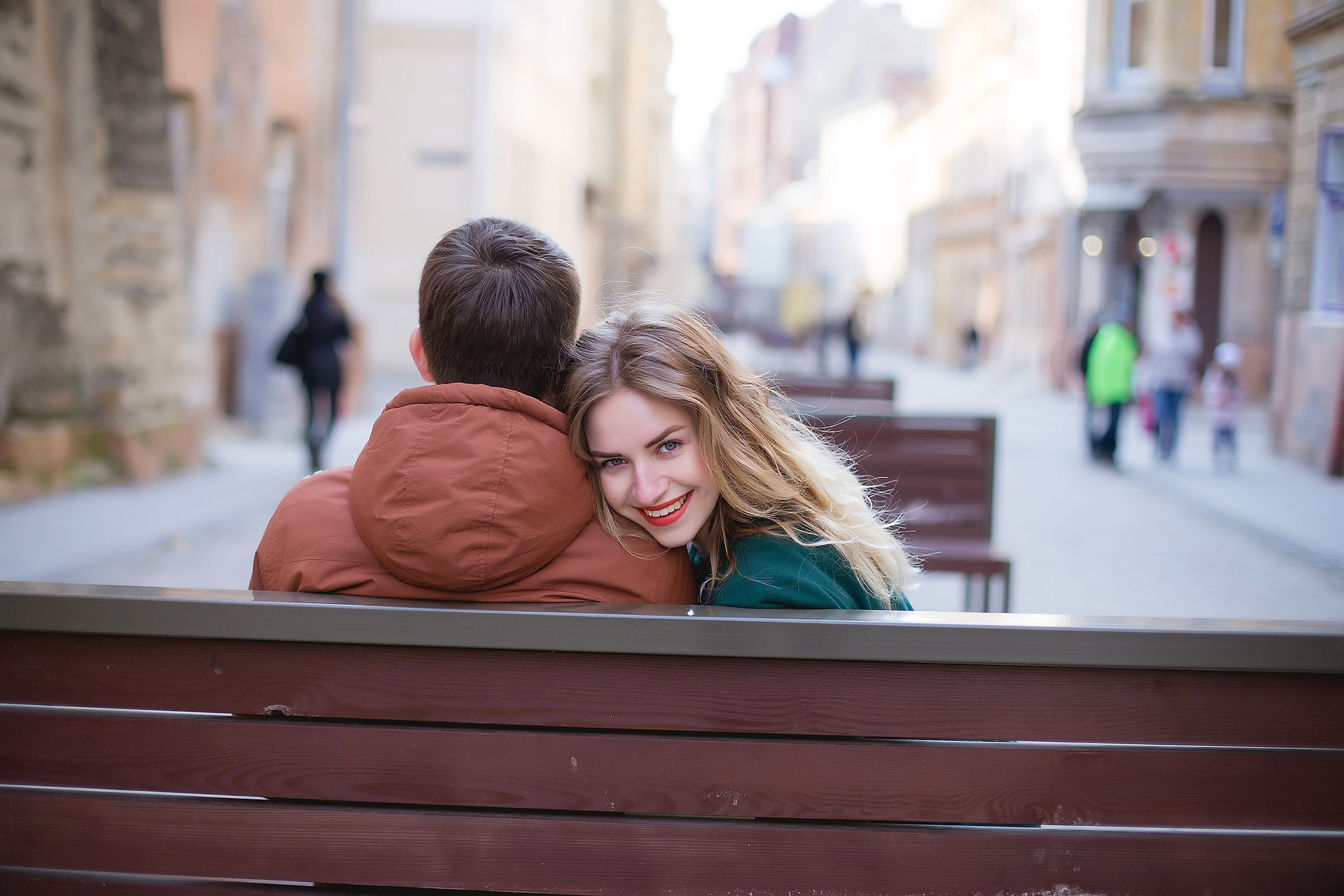 11 Dudes Share The Little Things A Girl Should Absolutely Avoid Doing On A First Date