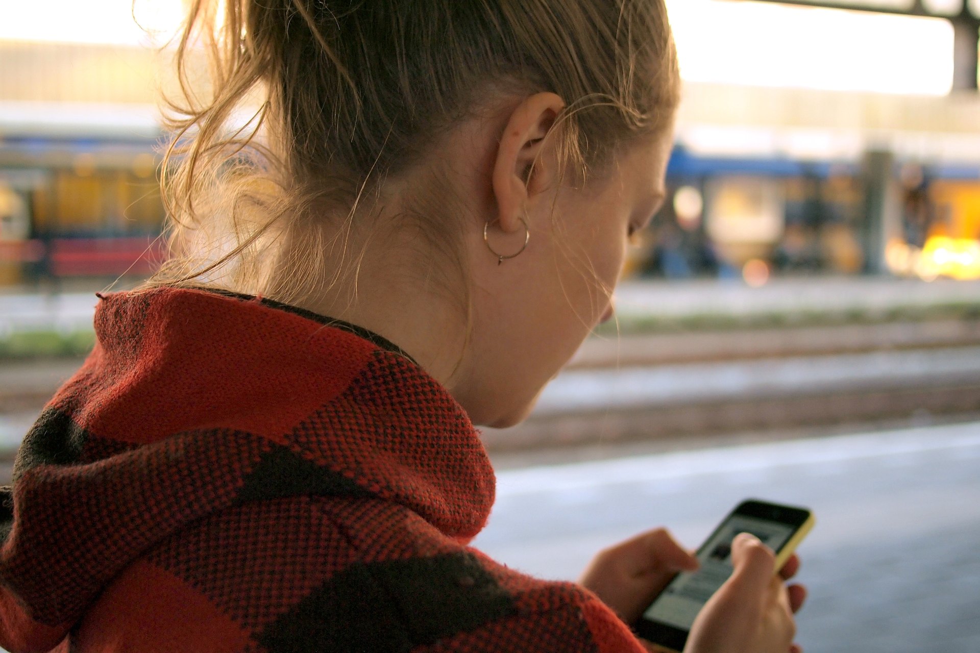 The Heartbreaking Truth About Getting Over Someone Who Ghosted You