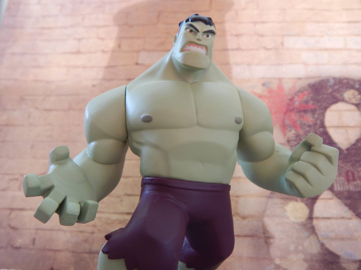 25 Dumb Things Guys Do When They Want To Look ‘Manly’