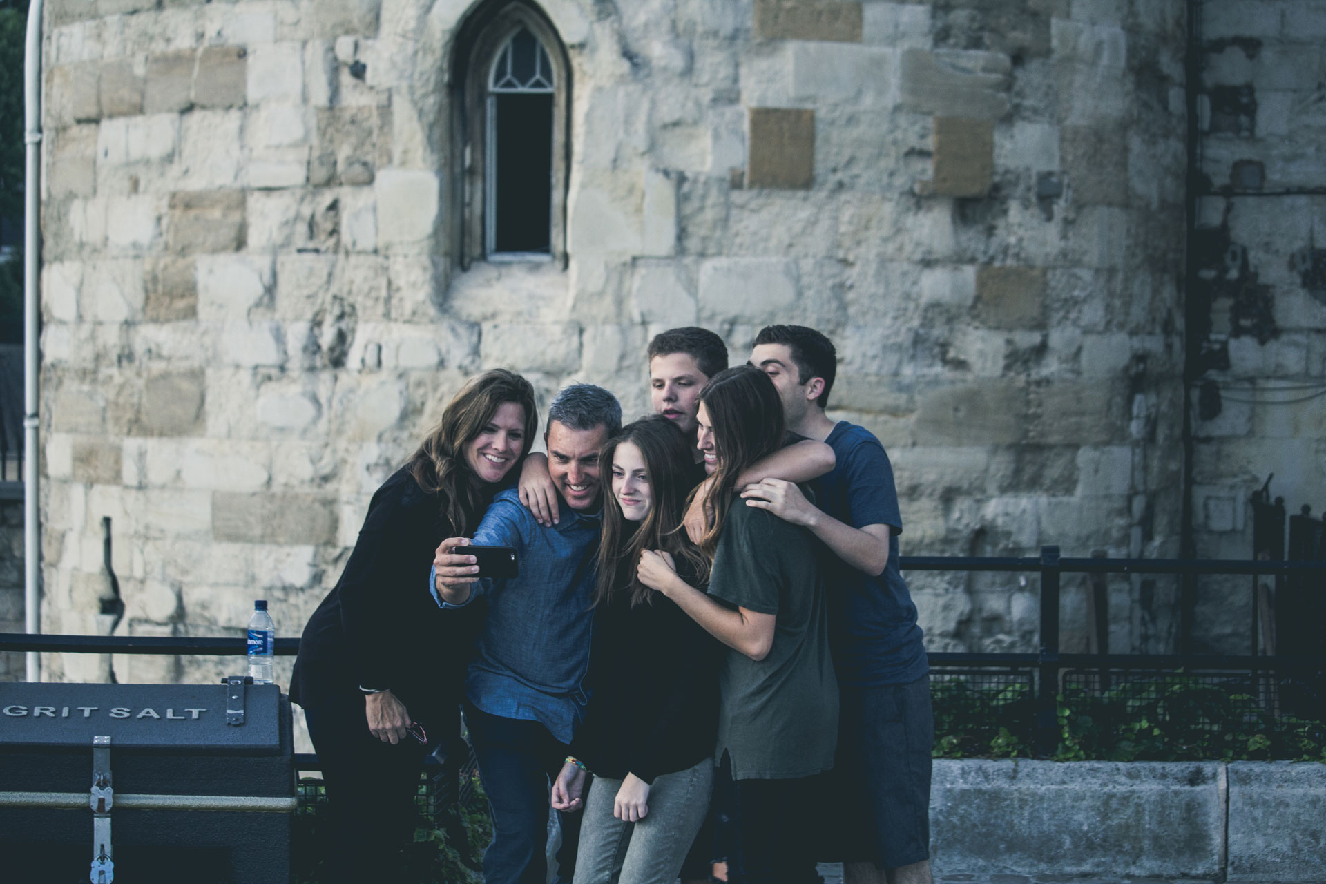 28 People Reveal The Most Humiliating Thing Their Parents Caught Them Doing