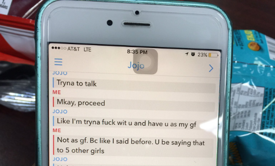 Screenshot of a snapchat conversation with a fuckboy