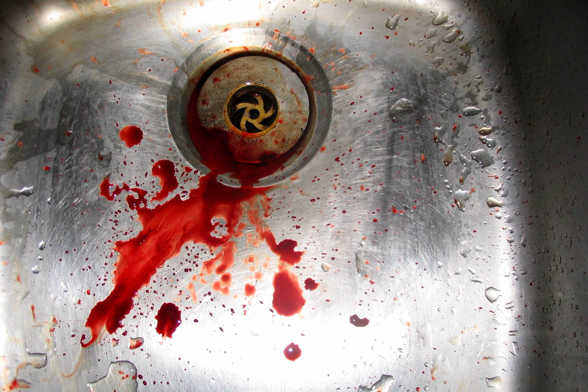 19 Terrifying Stories That Read Like Horror Fiction…But Are TRUE