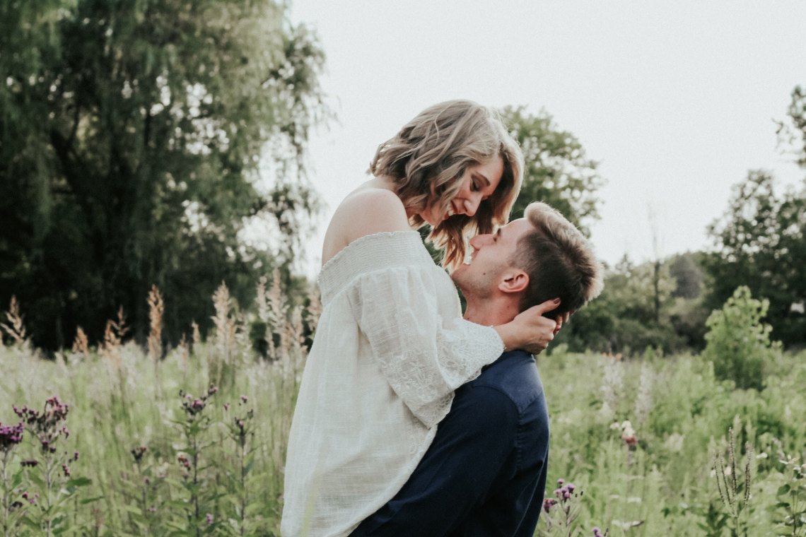 couple hugging, happy couple, what 'I love you' means