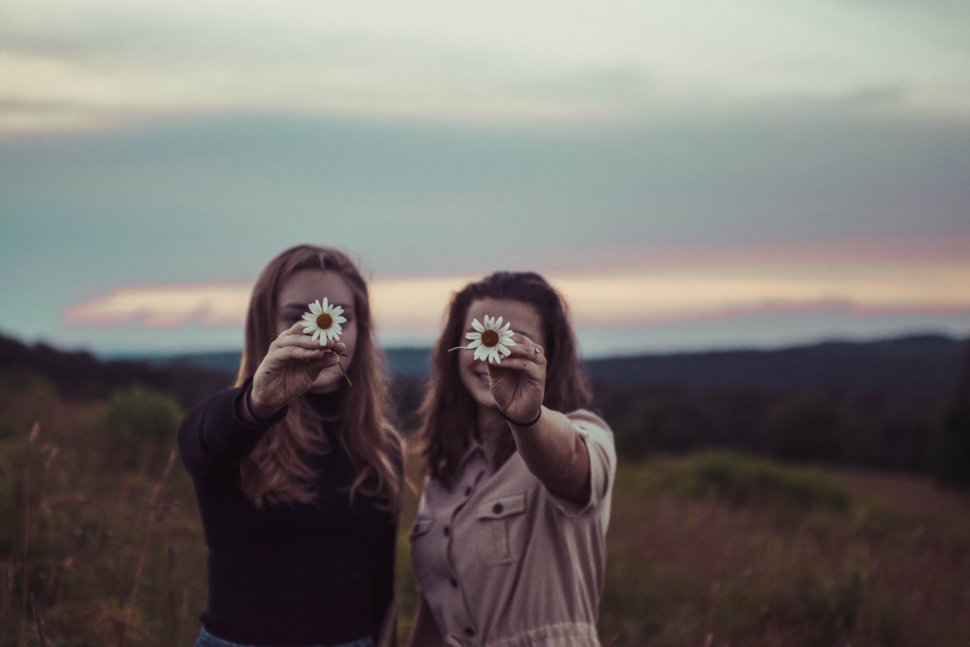 23 Bible Verses About Loving Others To Fill Your Heart And Strengthen Your Relationships