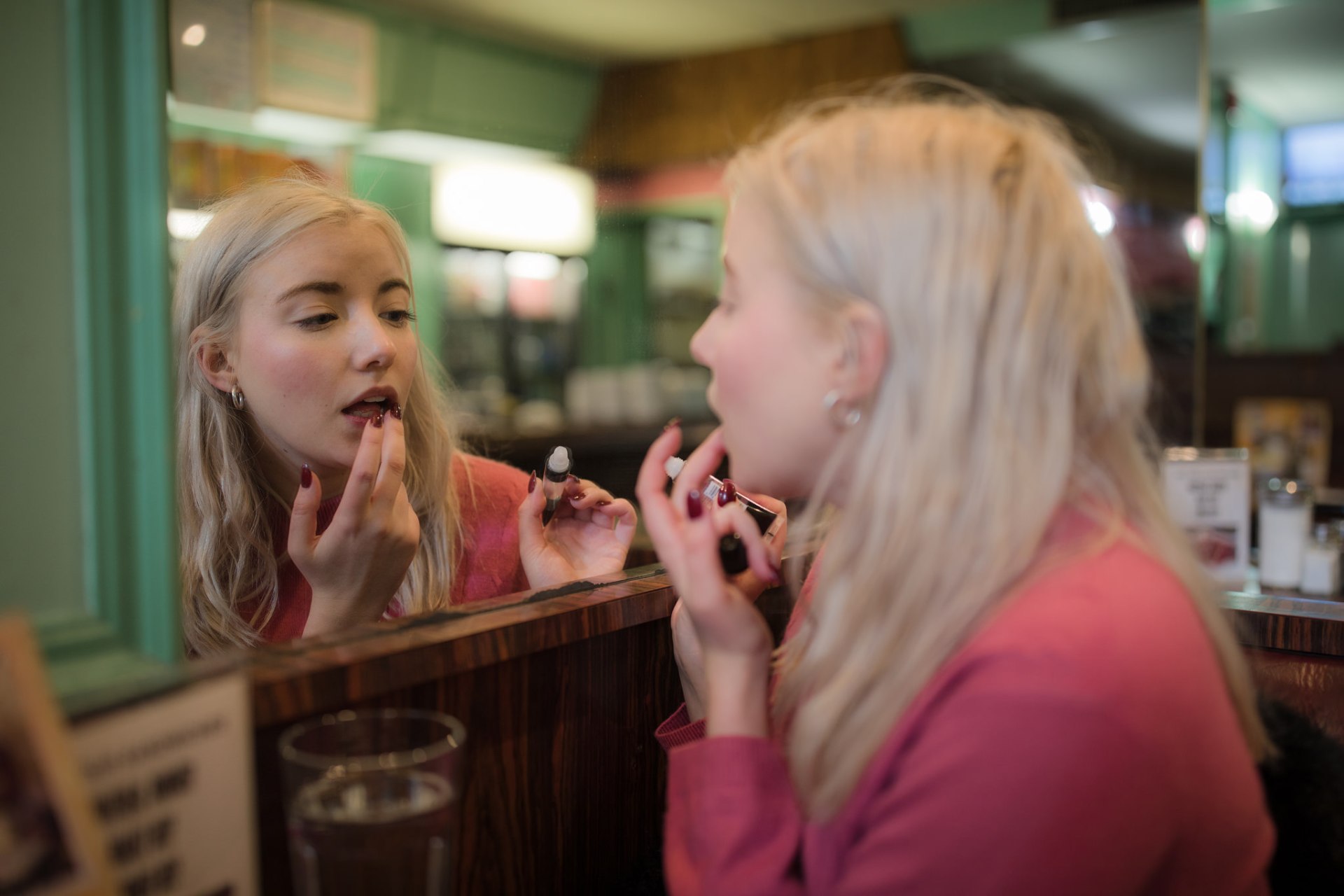 The Best Natural-Looking Makeup For Low Maintenance Girls On A Drug Store Budget