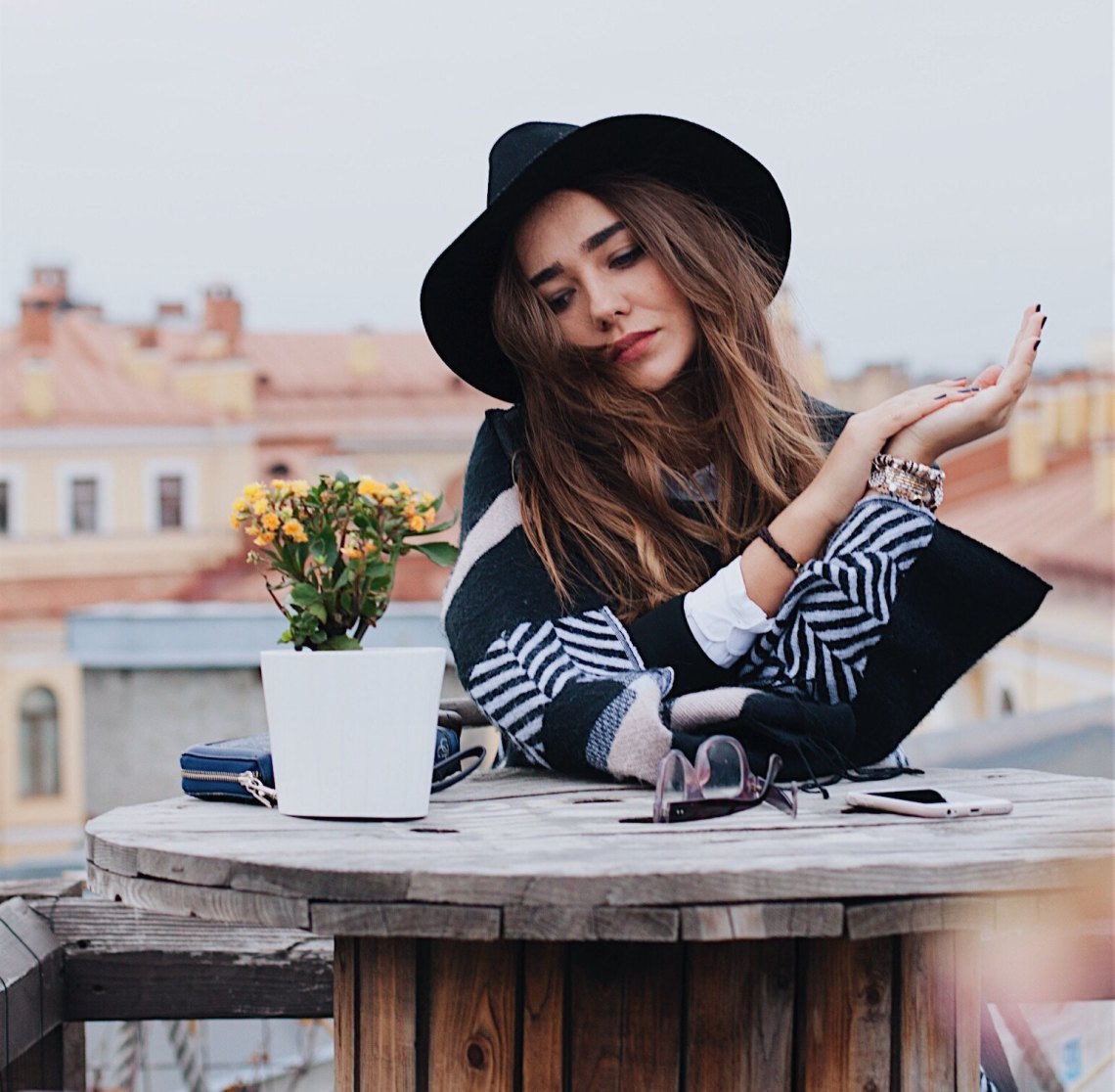 girl at cafe