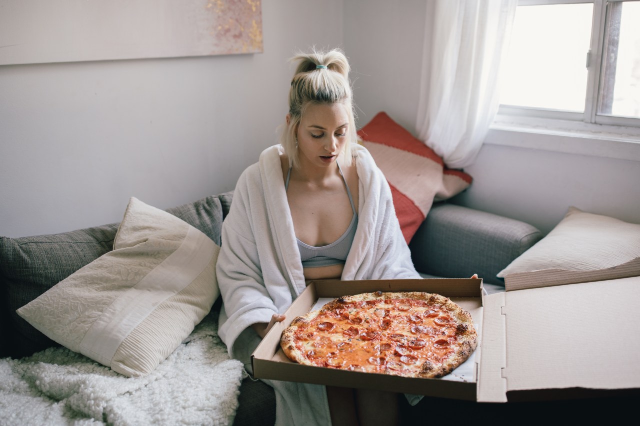 girl with pizza