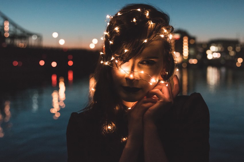 girl in lights