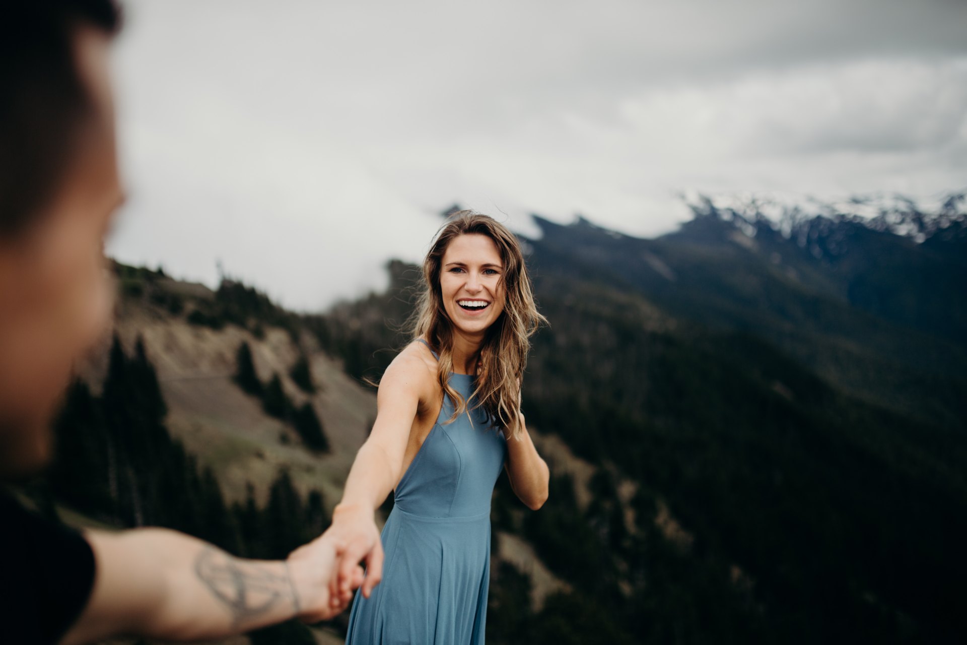 3 Little Things You Can Do To Strengthen Your Relationships (Based On Your Love Language)
