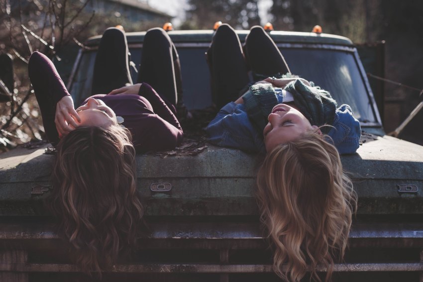 16 Uncomfortable Signs You Have A Friendship That’s Stronger Than Most