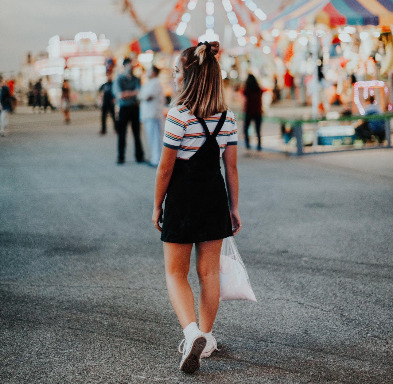 girl at fair